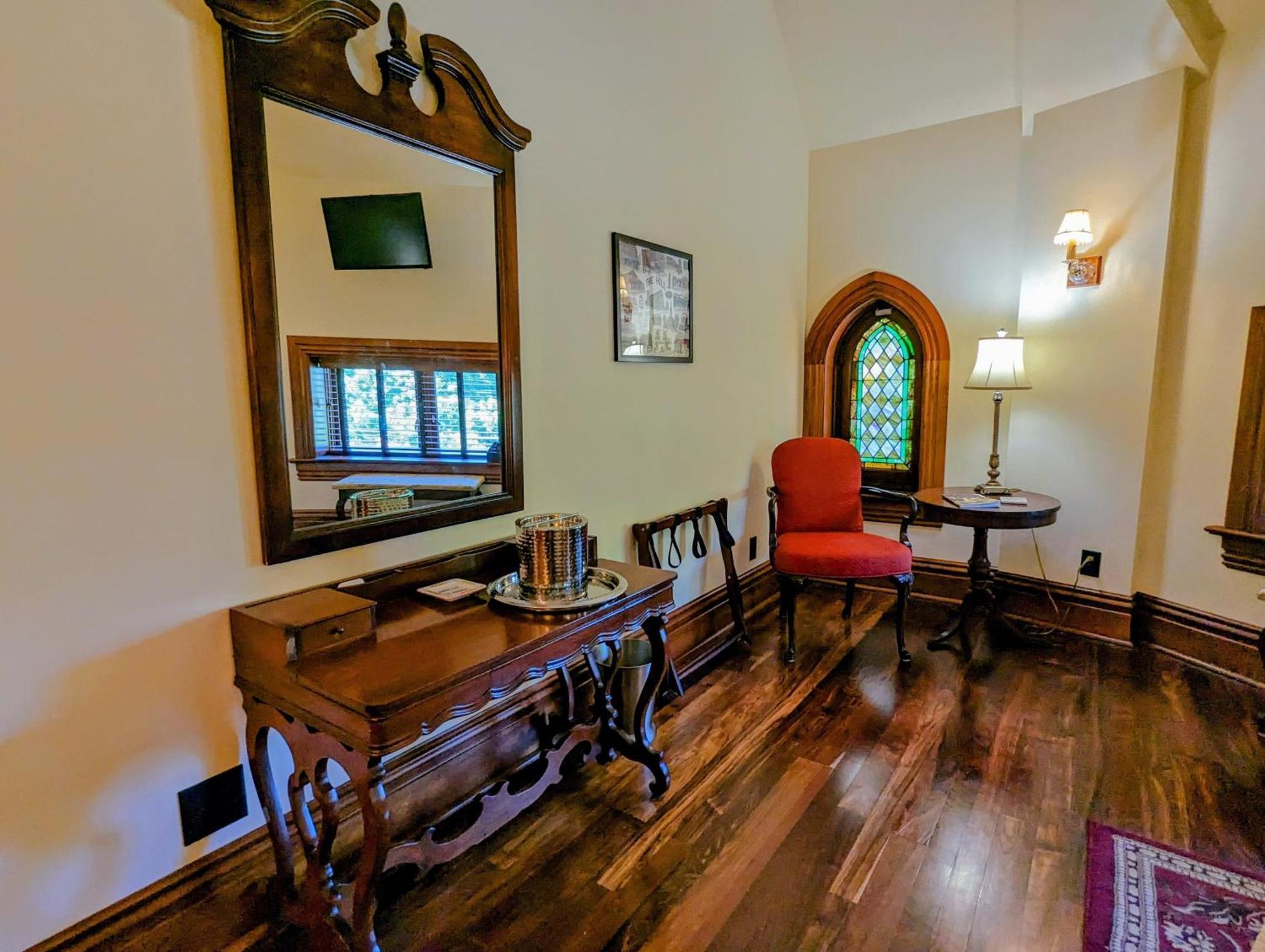 Gothic Heights Inn Clifton Heights Eksteriør billede