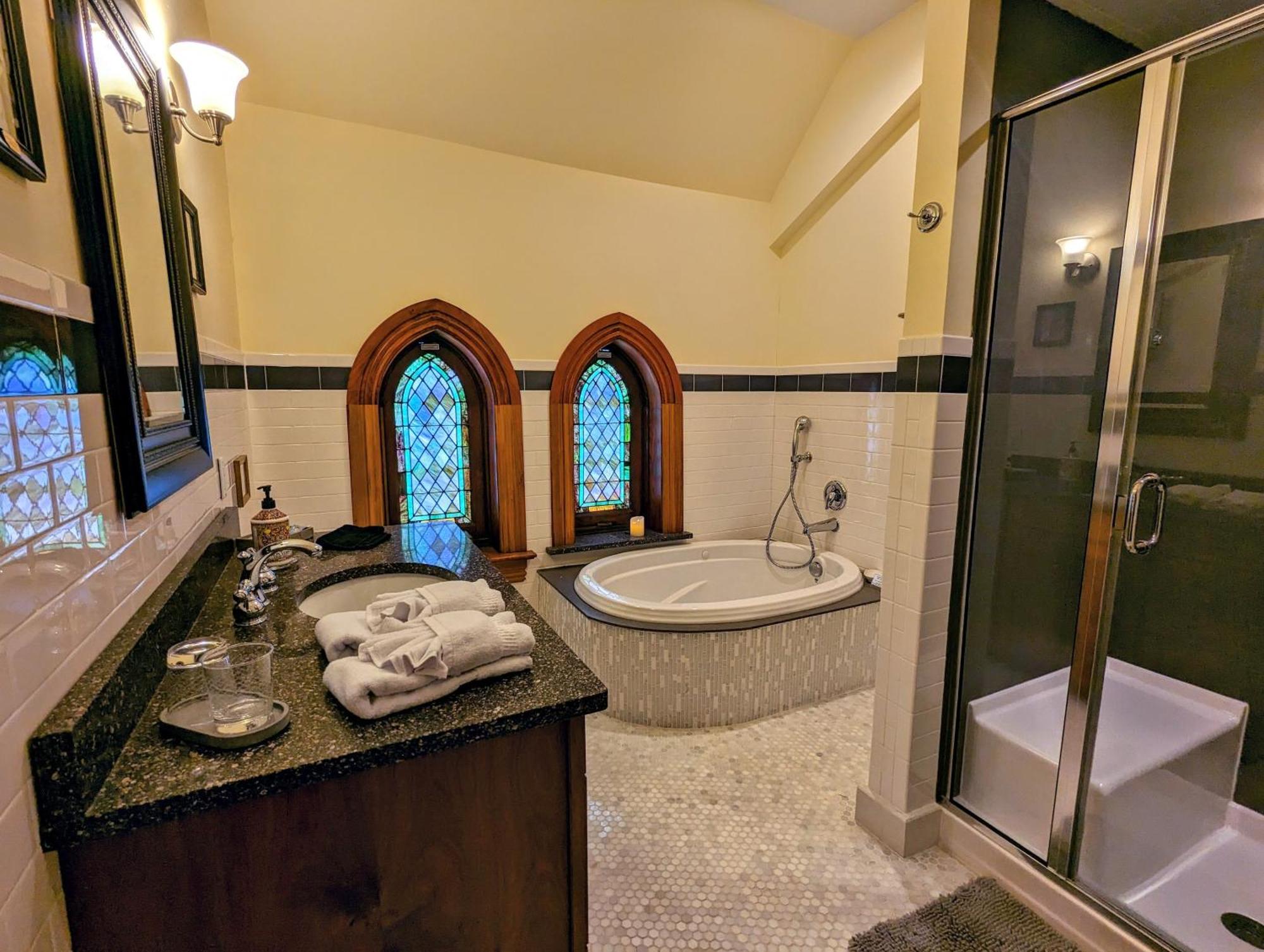 Gothic Heights Inn Clifton Heights Eksteriør billede